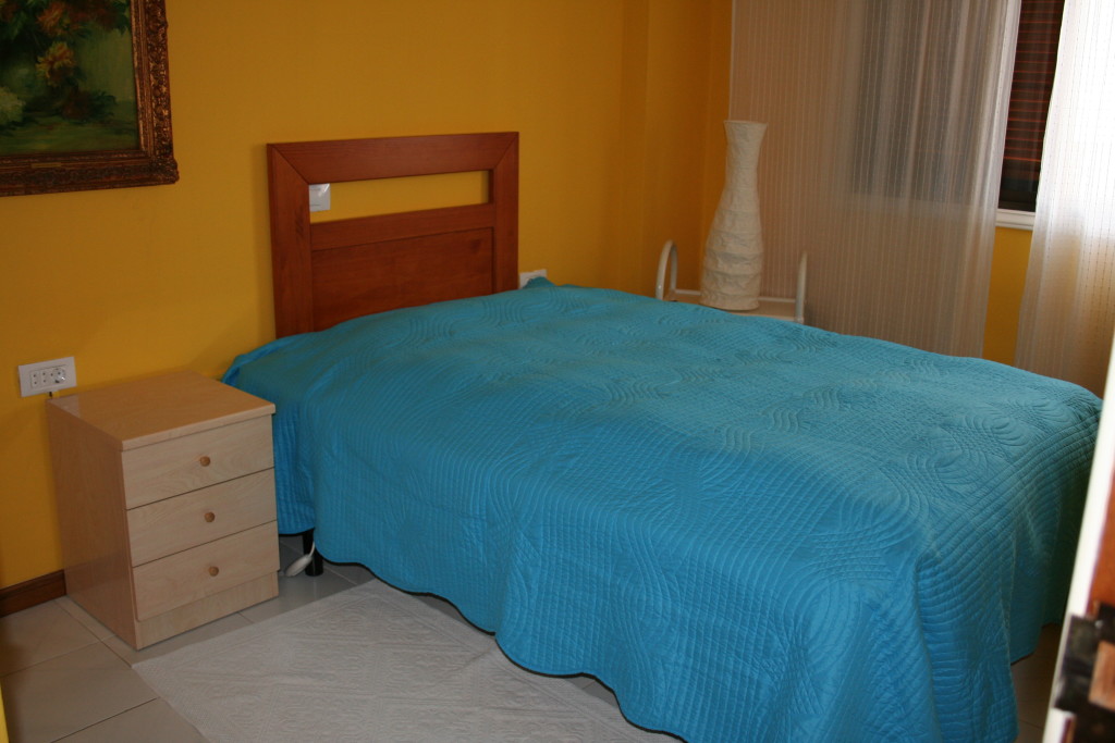 2. Schlafzimmer